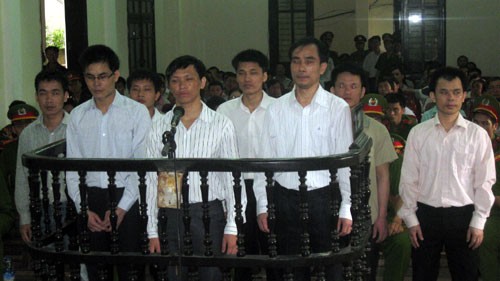 Ho Duc Hoa and his accomplices on trial for subversive activities - ảnh 1